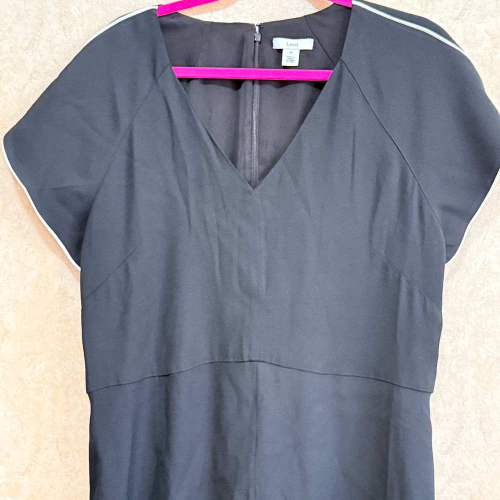 LEWIT woman’s Navy V-Neck casual dress size 16 - Picture 4 of 8